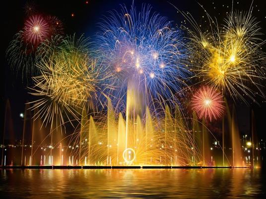 thumb_1024x663_new-years-eve-3882231_1920_536x402